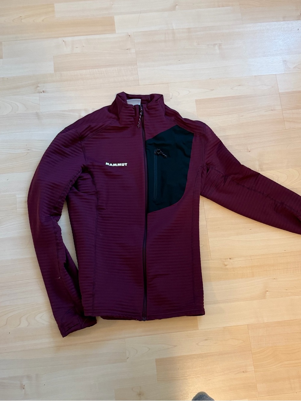 NWOT Mammut taiss light ML small jacket full zip